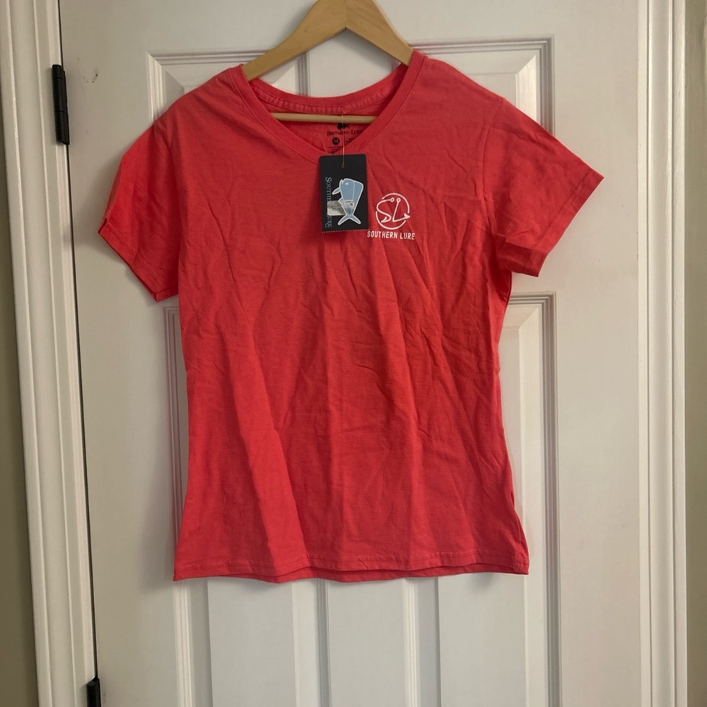 Southern Lure Women’s T-Shirt- NWT- Coral- Sea Turtle- Medium